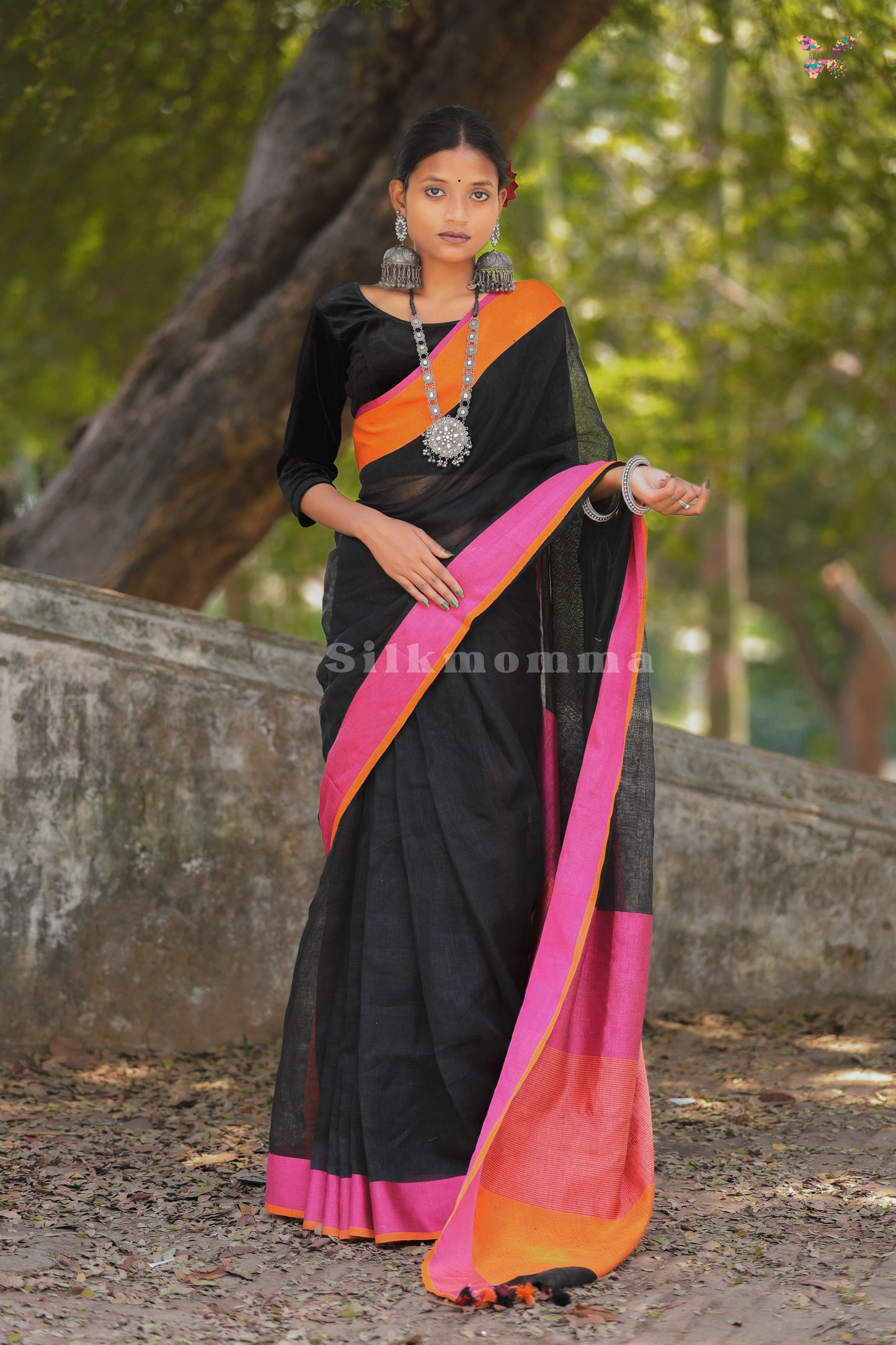 Pure Linen Black Saree with Vibrant Border