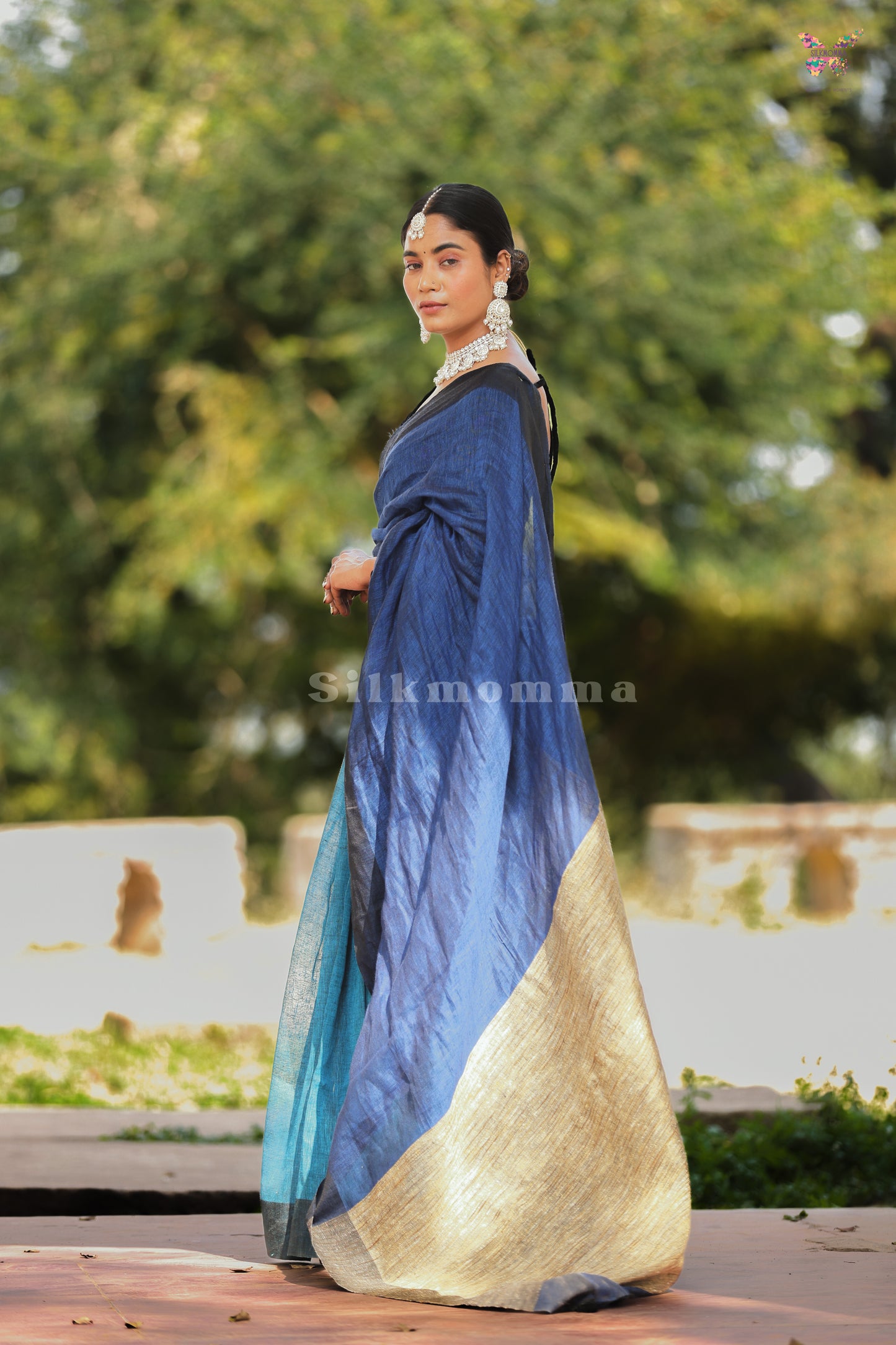 Elegant Pure Linen Blue Saree with Ghicha Pallu